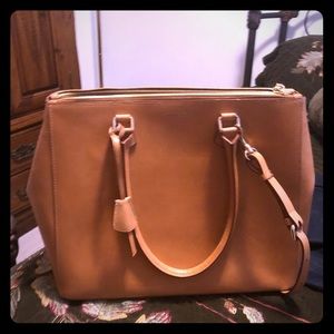 Dooney & Bourke Vintage Alto bag.